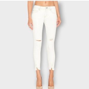Amo Twist jeans in Moon Destroy wash